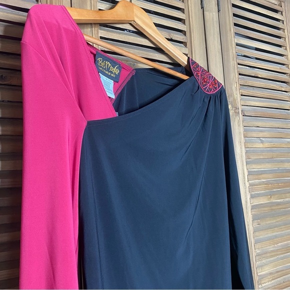 Bob Mackey wearable art red/black slant neck shoulder red bling medallion SZ-SM - Picture 6 of 9